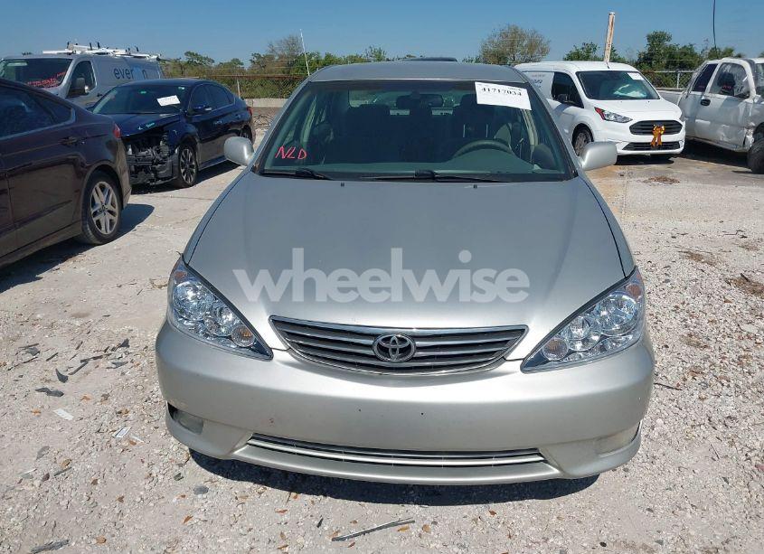 Photo 6 of 2005 Toyota Camry XLE (VIN 4T1BE32K25U964542)