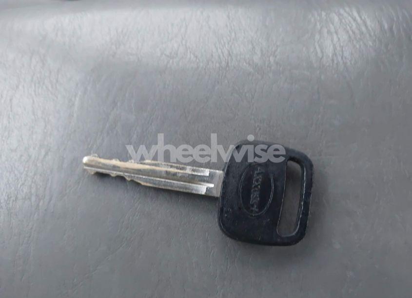 Photo 11 of 2005 Toyota Camry LE (VIN 4T1BE32K25U964721)