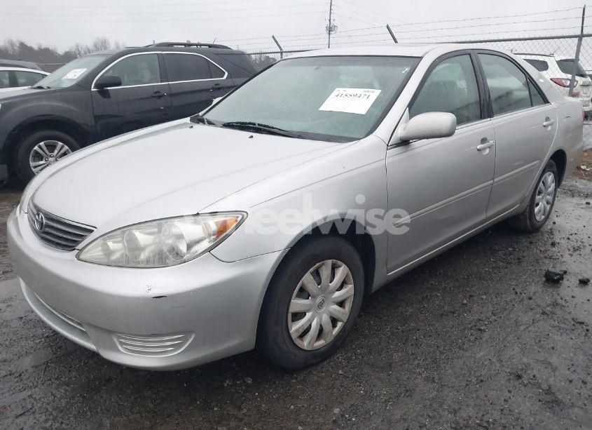 Photo 14 of 2005 Toyota Camry LE (VIN 4T1BE32K25U964721)