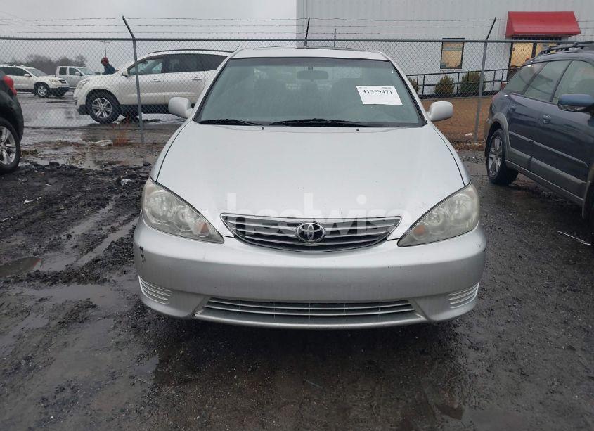 Photo 15 of 2005 Toyota Camry LE (VIN 4T1BE32K25U964721)