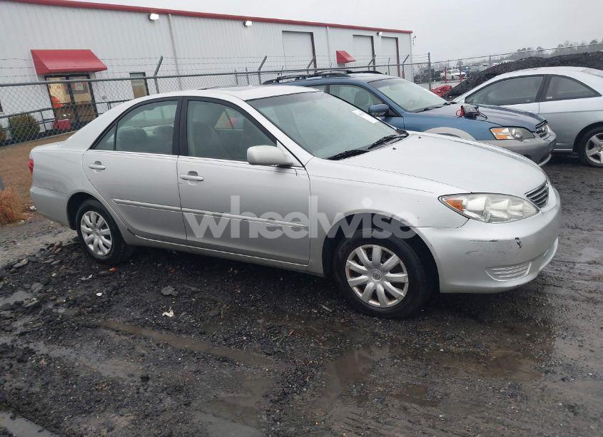 Photo 16 of 2005 Toyota Camry LE (VIN 4T1BE32K25U964721)
