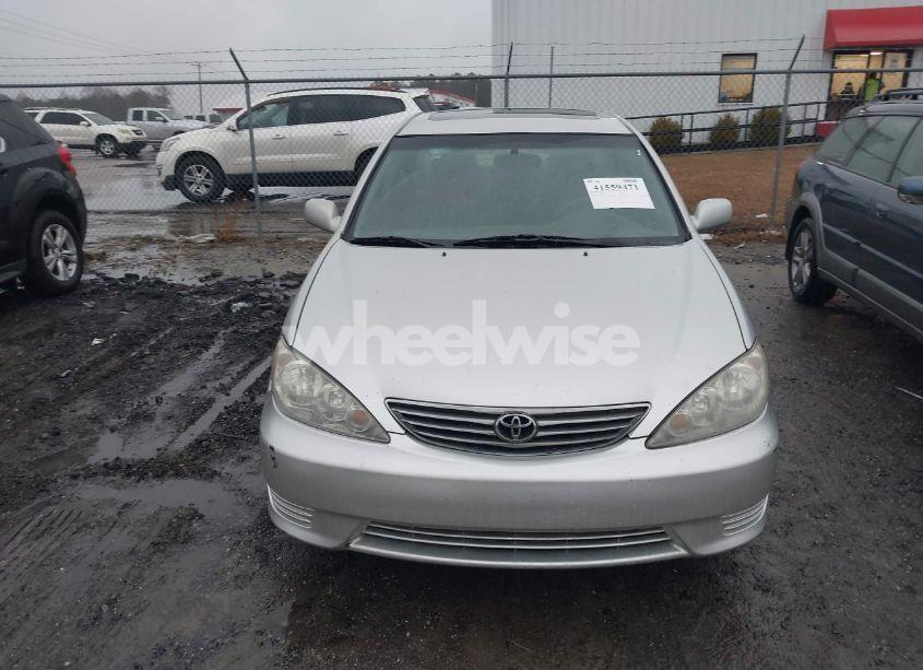 Photo 6 of 2005 Toyota Camry LE (VIN 4T1BE32K25U964721)