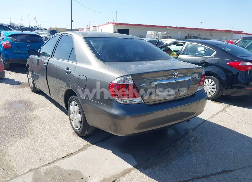 Photo 3 of 2005 Toyota Camry LE (VIN 4T1BE32K25U977503)
