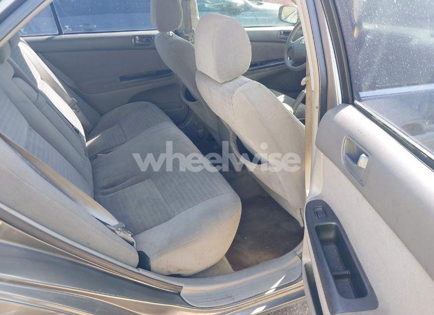 Photo 8 of 2005 Toyota Camry LE (VIN 4T1BE32K25U977503)