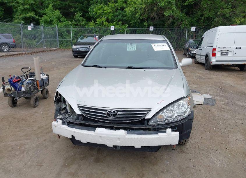 Photo 13 of 2005 Toyota Camry LE/SE/STD/XLE (VIN 4T1BE32K25U993488)