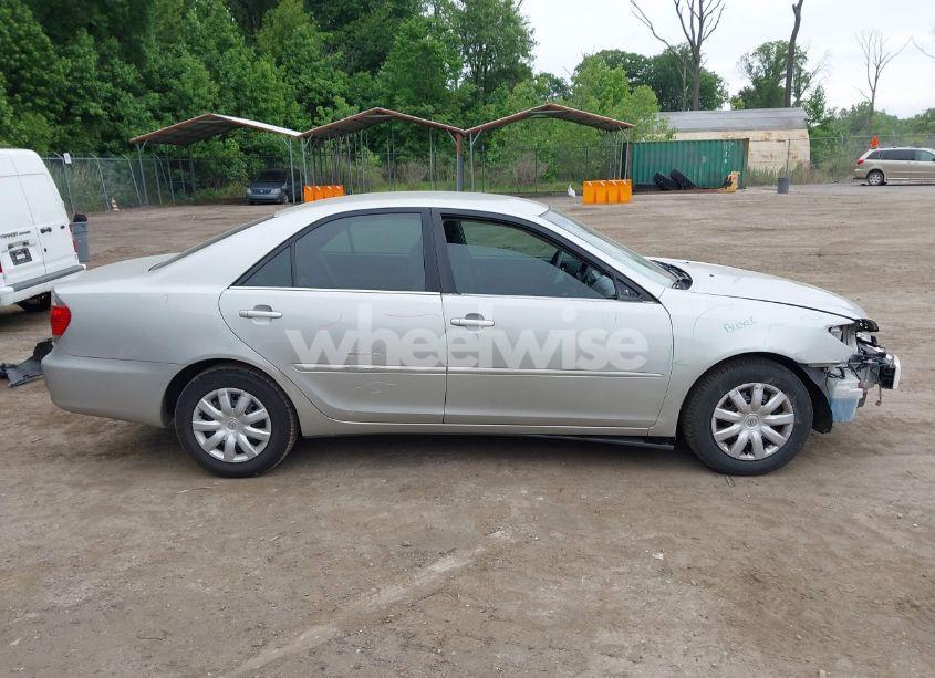 Photo 14 of 2005 Toyota Camry LE/SE/STD/XLE (VIN 4T1BE32K25U993488)