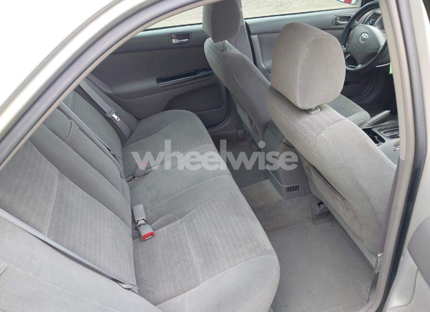 Photo 8 of 2005 Toyota Camry LE/SE/STD/XLE (VIN 4T1BE32K25U993488)