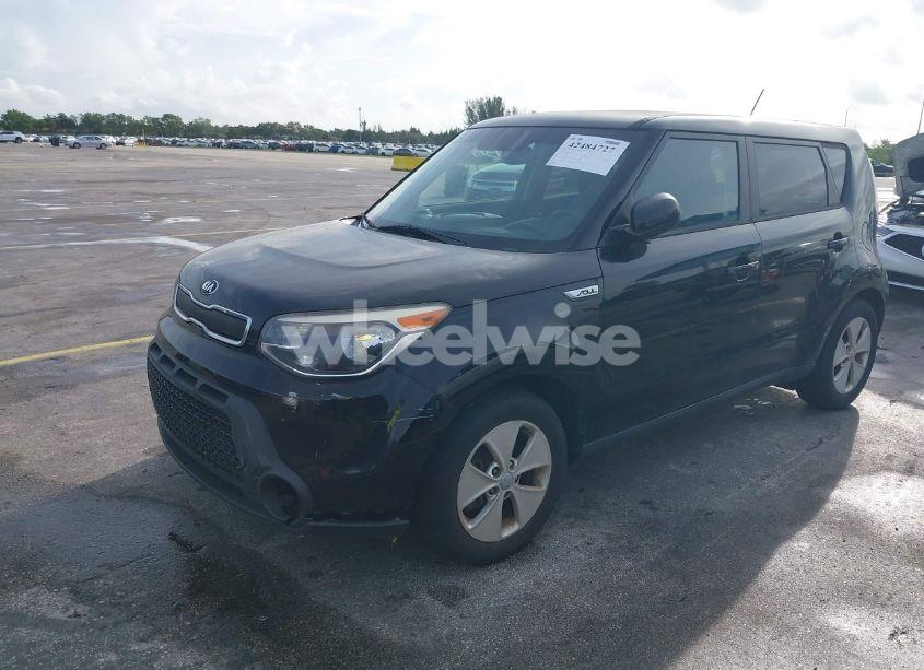 Photo 2 of 2015 Kia Soul (VIN 4T1BE32K26U******)