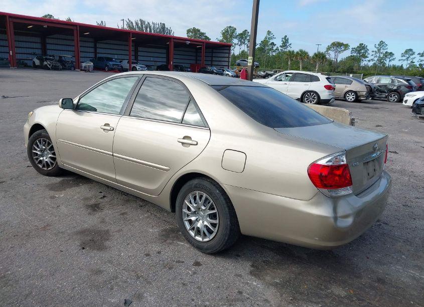 Photo 3 of 2006 Toyota Camry LE (VIN 4T1BE32K26U135231)