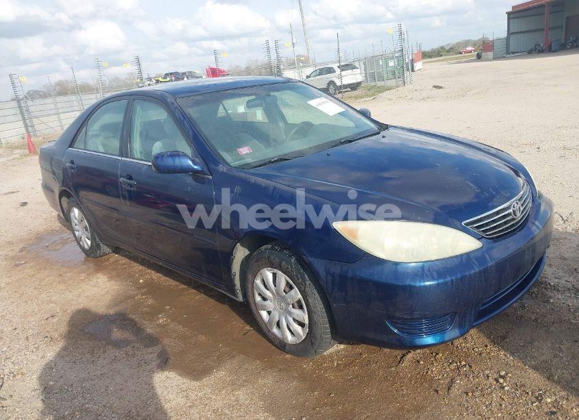 2006 Toyota Camry LE (VIN 4T1BE32K26U148013) main photo
