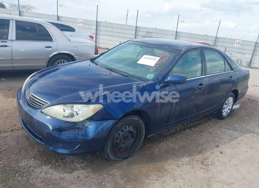 Photo 2 of 2006 Toyota Camry LE (VIN 4T1BE32K26U148013)