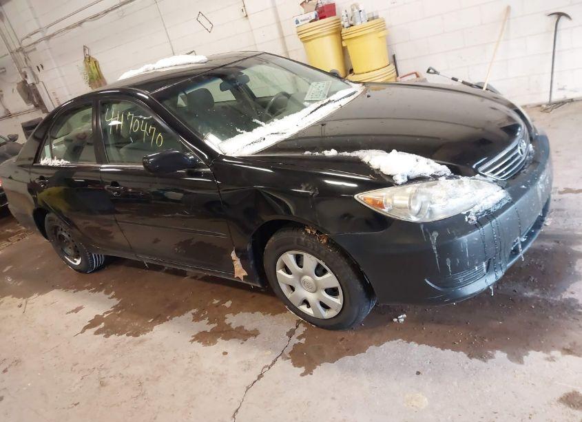 2006 Toyota Camry LE (VIN 4T1BE32K26U158153) main photo