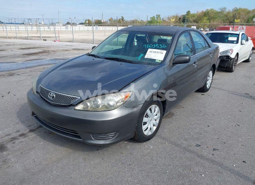 Photo 2 of 2006 Toyota Camry STD (VIN 4T1BE32K26U677543)