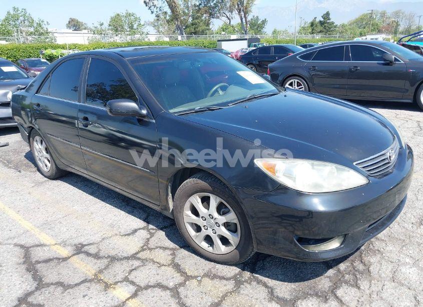 2006 Toyota Camry XLE (VIN 4T1BE32K26U679521) main photo