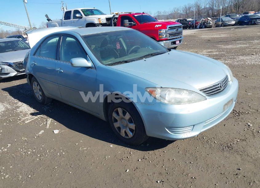 2006 Toyota Camry LE (VIN 4T1BE32K26U691068) main photo
