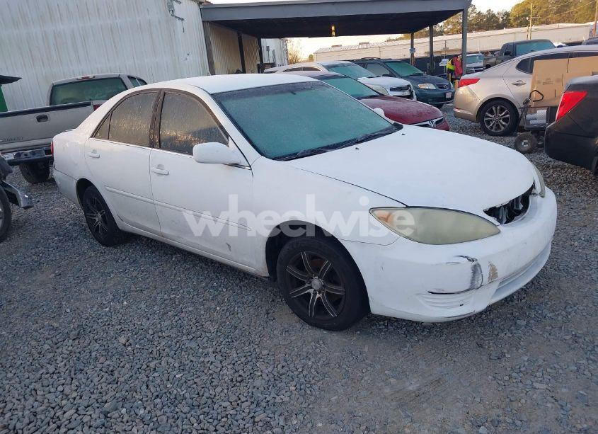 2006 Toyota Camry LE (VIN 4T1BE32K26U736221) main photo