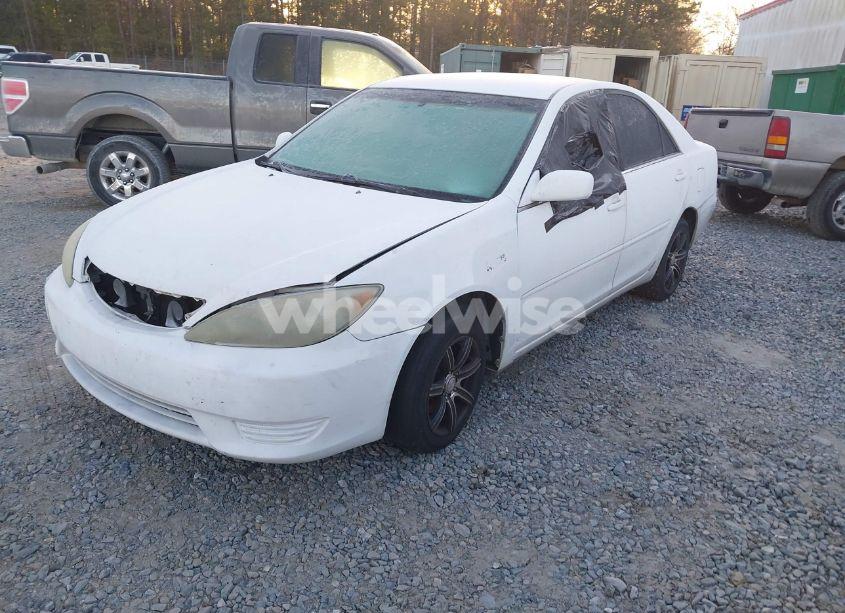 Photo 2 of 2006 Toyota Camry LE (VIN 4T1BE32K26U736221)