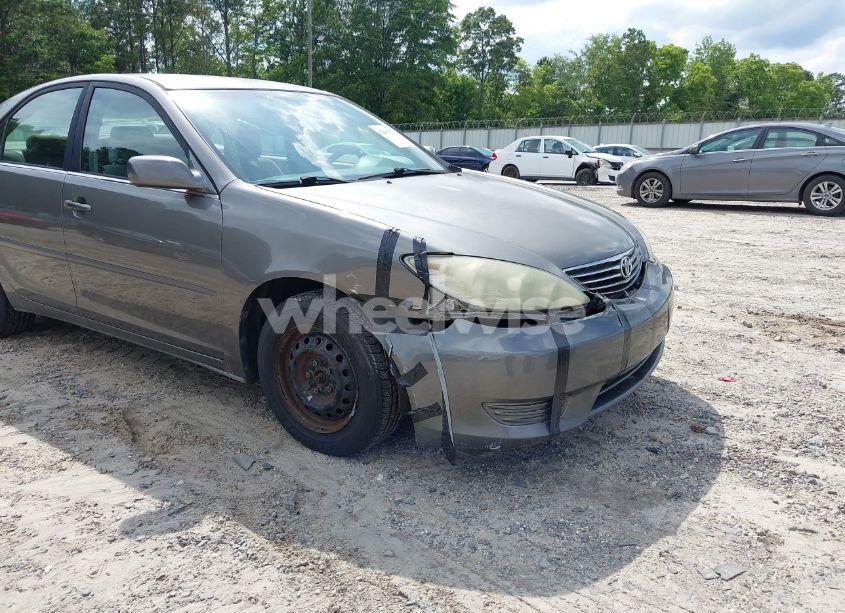 Photo 6 of 2006 Toyota Camry STD (VIN 4T1BE32K26U748739)