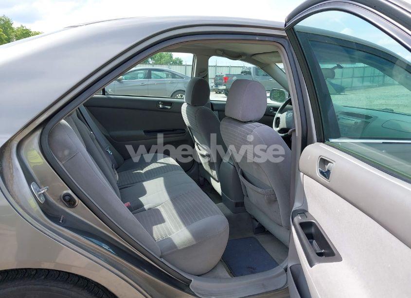 Photo 8 of 2006 Toyota Camry STD (VIN 4T1BE32K26U748739)