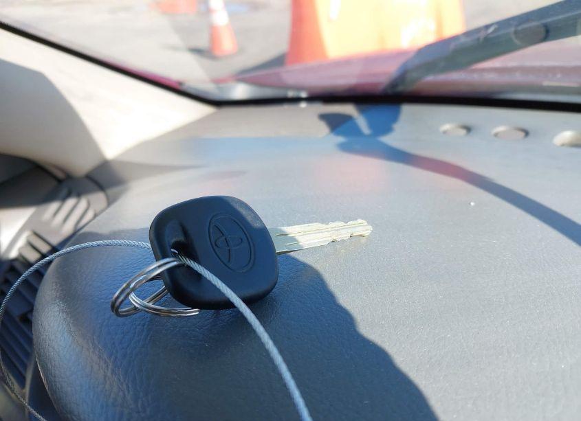 Photo 11 of 2002 Toyota Camry LE (VIN 4T1BE32K32U006747)