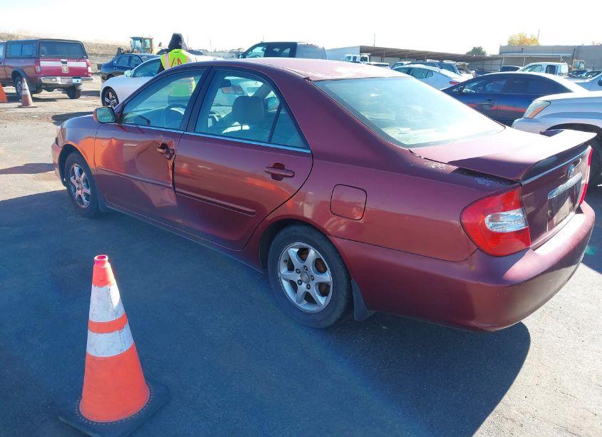 Photo 3 of 2002 Toyota Camry LE (VIN 4T1BE32K32U006747)
