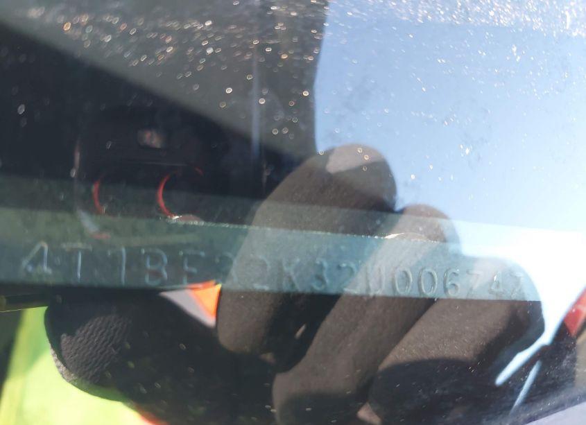 Photo 9 of 2002 Toyota Camry LE (VIN 4T1BE32K32U006747)