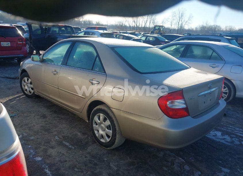 Photo 3 of 2002 Toyota Camry LE (VIN 4T1BE32K32U031602)