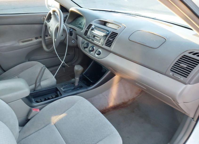 Photo 5 of 2002 Toyota Camry LE (VIN 4T1BE32K32U072585)