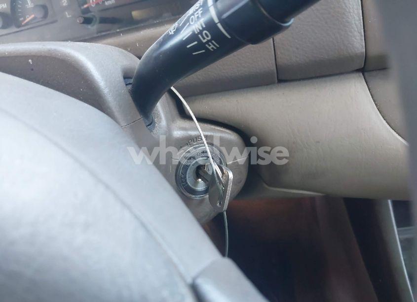 Photo 11 of 2002 Toyota Camry LE (VIN 4T1BE32K32U079360)