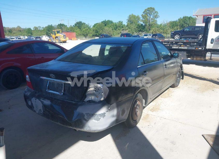 Photo 4 of 2002 Toyota Camry LE (VIN 4T1BE32K32U079360)