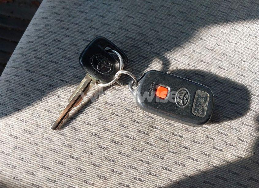 Photo 11 of 2002 Toyota Camry LE (VIN 4T1BE32K32U115211)