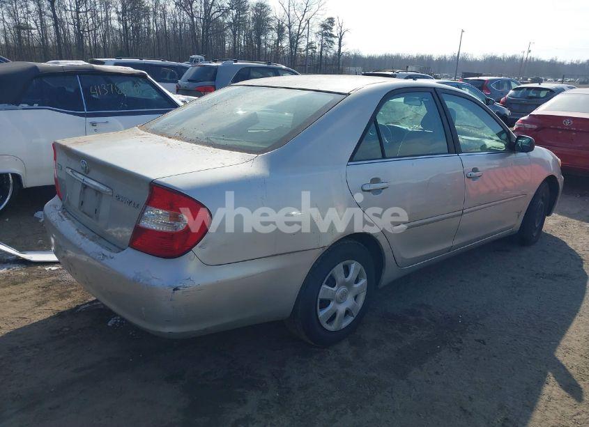 Photo 4 of 2002 Toyota Camry LE (VIN 4T1BE32K32U115211)