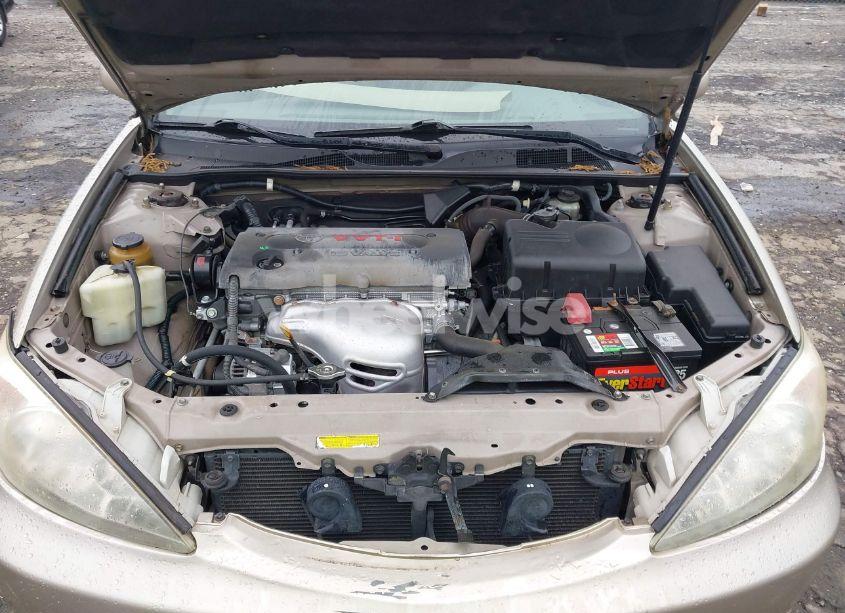 Photo 10 of 2002 Toyota Camry LE (VIN 4T1BE32K32U529122)
