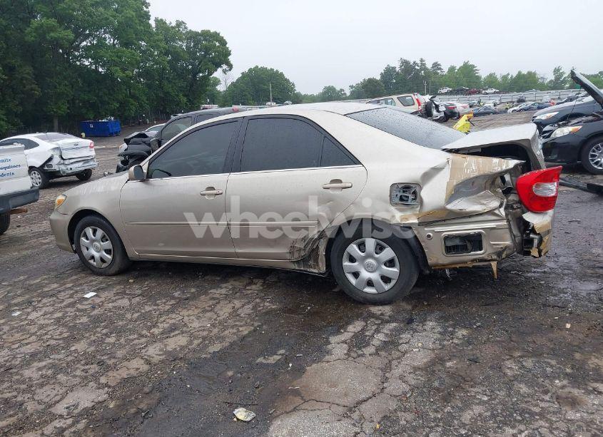 Photo 14 of 2002 Toyota Camry LE (VIN 4T1BE32K32U529122)