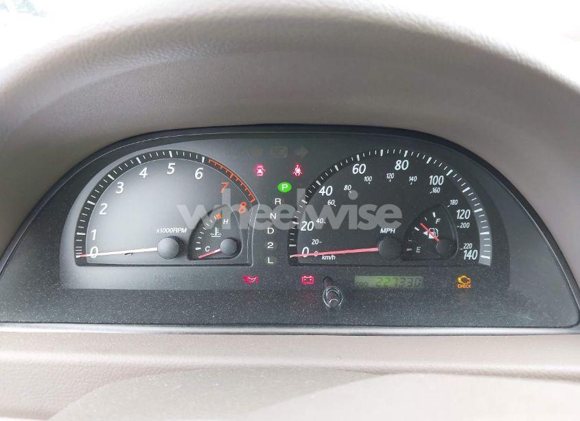 Photo 15 of 2002 Toyota Camry LE (VIN 4T1BE32K32U529122)