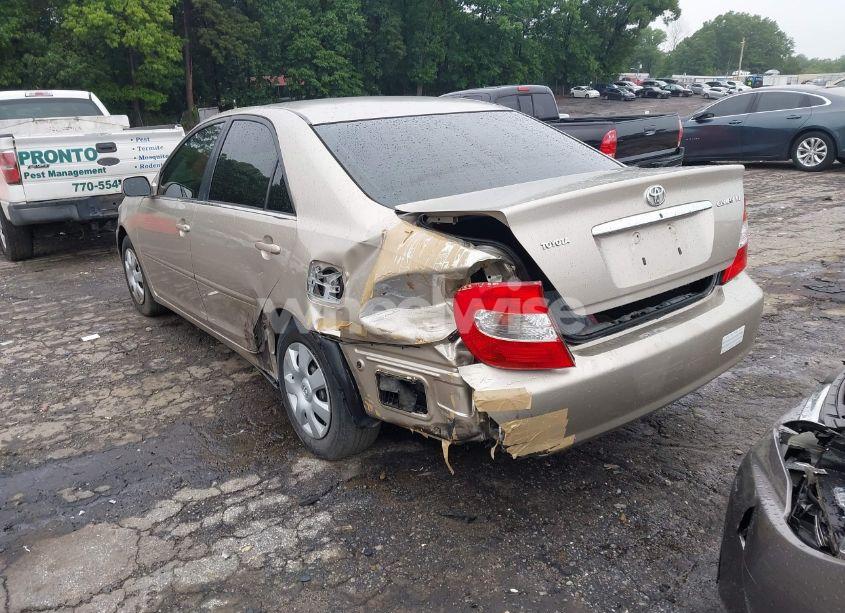Photo 3 of 2002 Toyota Camry LE (VIN 4T1BE32K32U529122)
