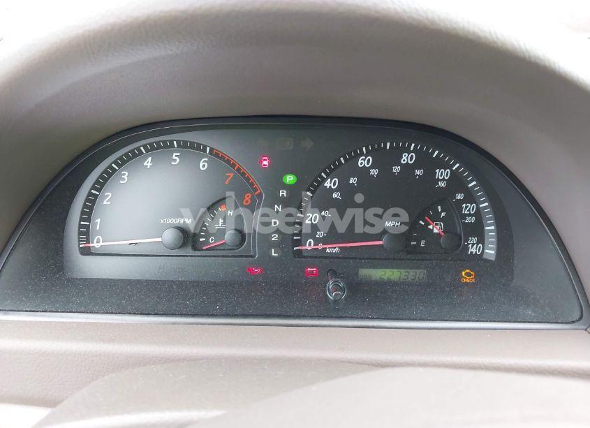 Photo 7 of 2002 Toyota Camry LE (VIN 4T1BE32K32U529122)