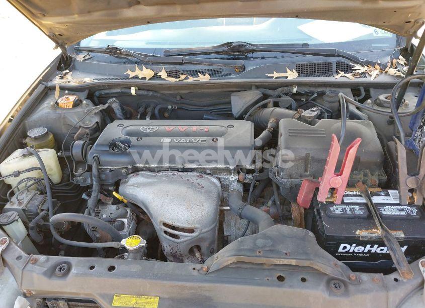 Photo 10 of 2002 Toyota Camry XLE (VIN 4T1BE32K32U581088)