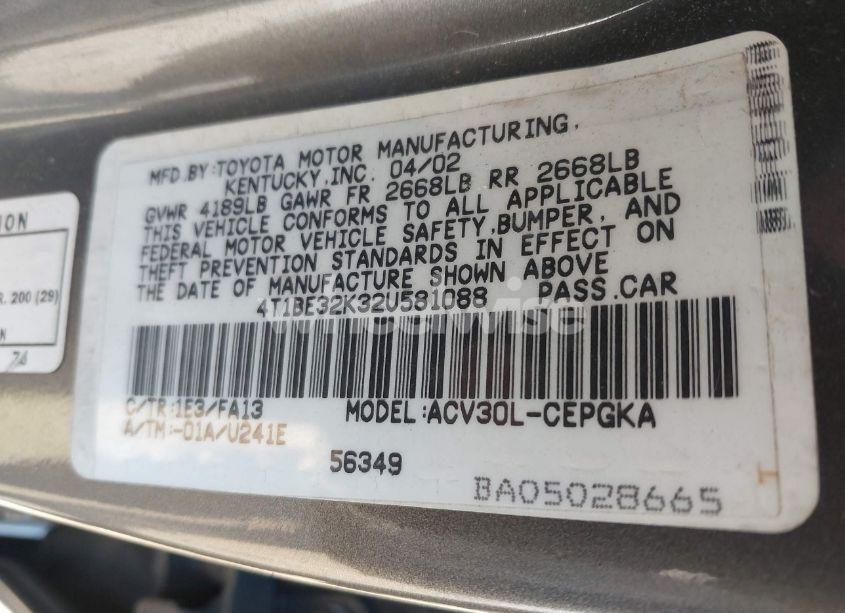 Photo 9 of 2002 Toyota Camry XLE (VIN 4T1BE32K32U581088)