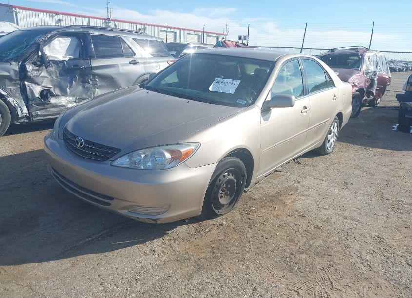 Photo 2 of 2003 Toyota Camry LE (VIN 4T1BE32K33U119065)