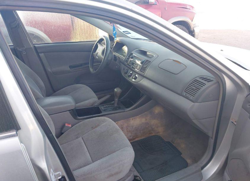 Photo 5 of 2003 Toyota Camry LE (VIN 4T1BE32K33U130230)