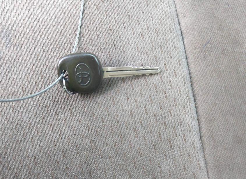 Photo 11 of 2003 Toyota Camry XLE (VIN 4T1BE32K33U141261)