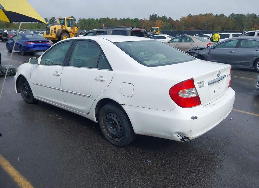 Photo 3 of 2003 Toyota Camry XLE (VIN 4T1BE32K33U141261)