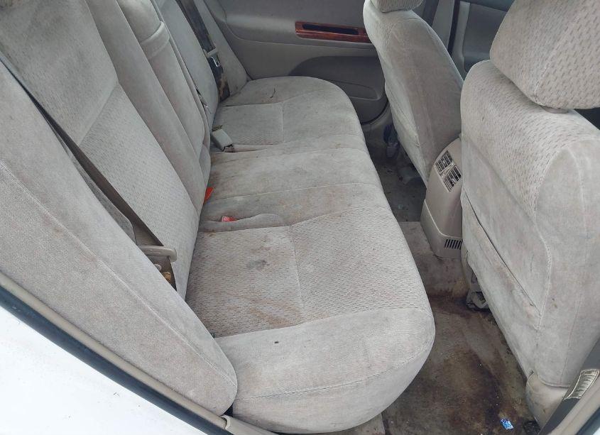 Photo 8 of 2003 Toyota Camry XLE (VIN 4T1BE32K33U141261)