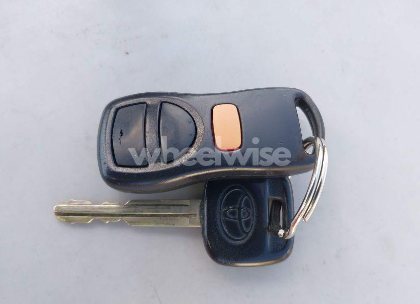 Photo 11 of 2003 Toyota Camry LE (VIN 4T1BE32K33U147710)