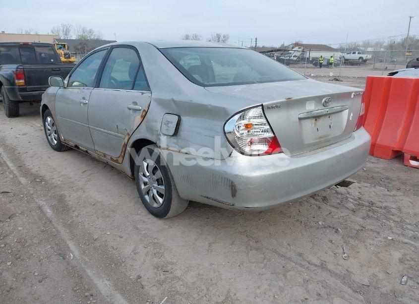 Photo 3 of 2003 Toyota Camry LE (VIN 4T1BE32K33U168539)