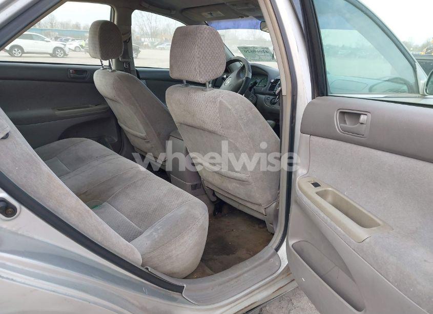 Photo 8 of 2003 Toyota Camry LE (VIN 4T1BE32K33U168539)