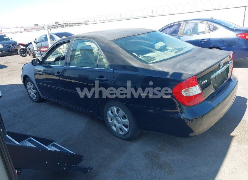 Photo 3 of 2003 Toyota Camry LE (VIN 4T1BE32K33U193960)