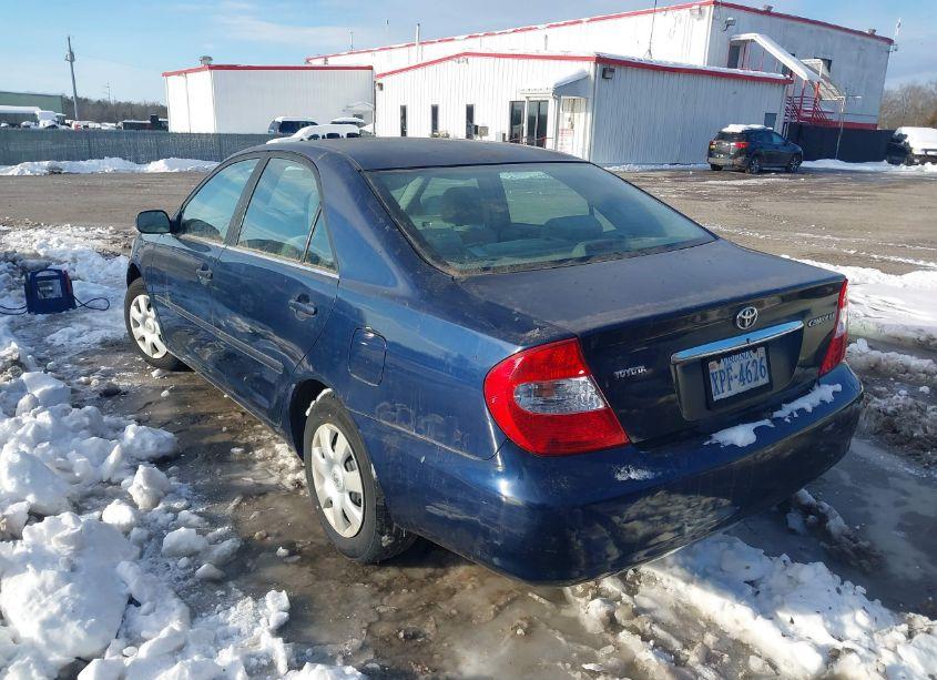 Photo 3 of 2003 Toyota Camry LE (VIN 4T1BE32K33U227329)
