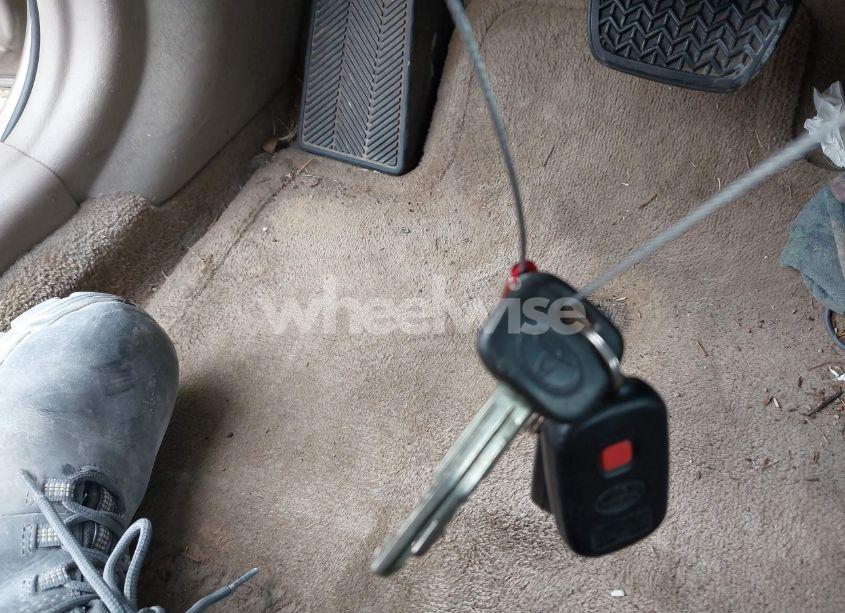 Photo 11 of 2003 Toyota Camry LE (VIN 4T1BE32K33U234104)